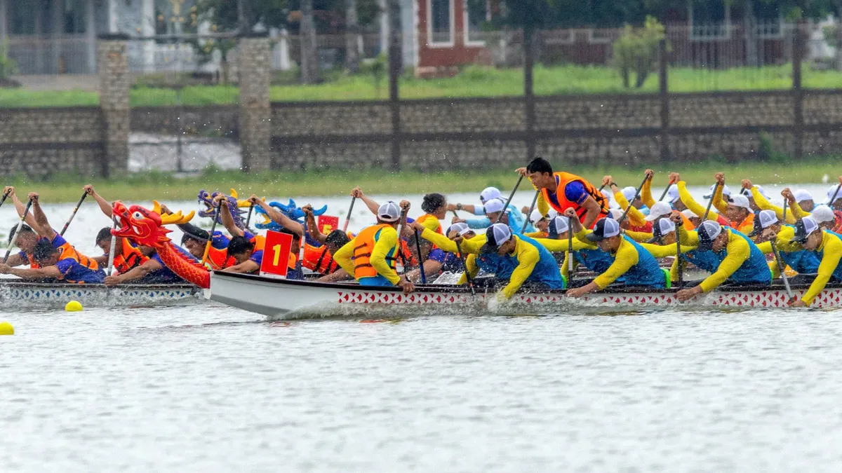 TP Hồ Ch&iacute; Minh để lại nhiều dấu ấn tại Giải Đua thuyền truyền thống V&ocirc; địch quốc gia 2025- Ảnh 1.