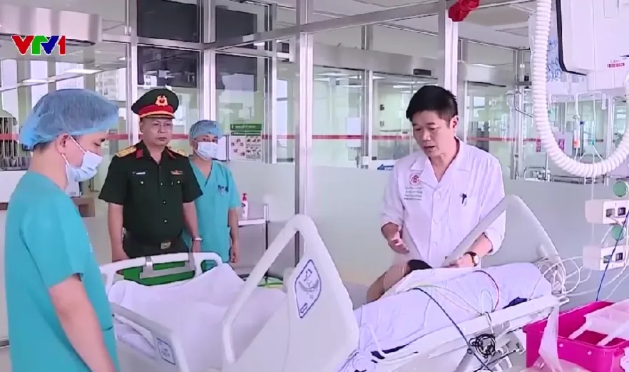 Sức khỏe đại úy CSCĐ bị xe tông khi bảo vệ đêm tổng hợp luyện 2/9 hiện ra sao? - Ảnh 2.