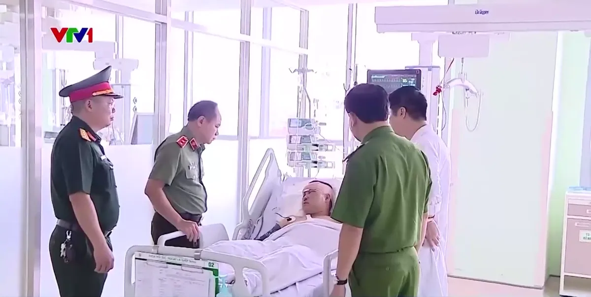 Người dân bất bình vụ đâm xe vào cảnh sát cơ động - Ảnh 3.