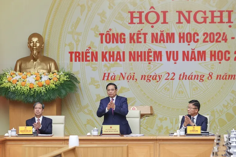 Thủ tướng chủ trì Hội nghị tổng kết năm học 2024-2025, triển khai nhiệm vụ năm học 2025-2026 - Ảnh 1.