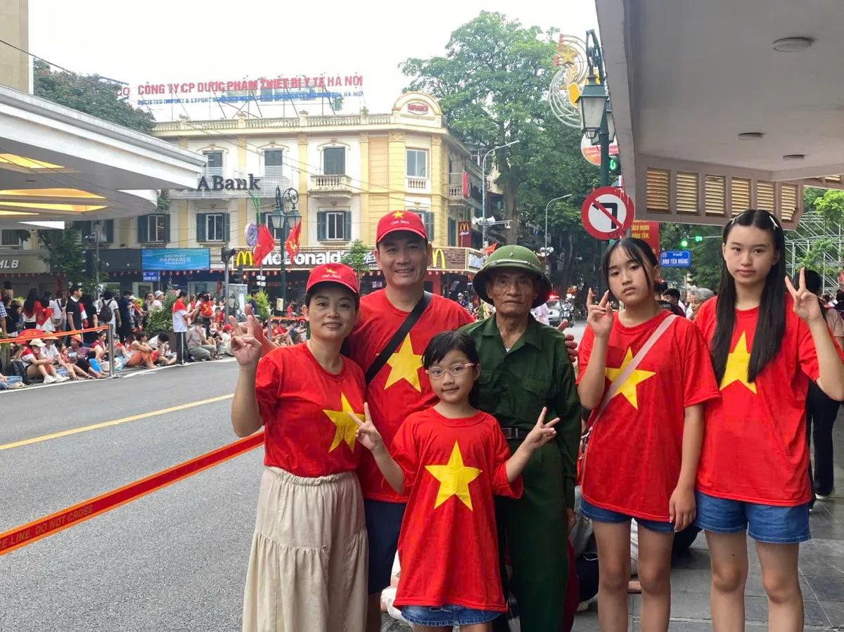 Đưa hệ giá trị quốc gia, văn hóa, gia đình thấm sâu vào đời sống xã hội - Ảnh 2.