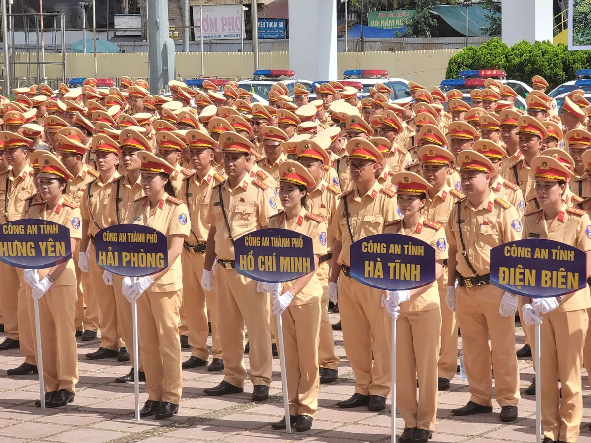 H&agrave; Nội được tăng cường hơn 600 cảnh s&aacute;t giao th&ocirc;ng phục vụ Đại lễ 2/9 - Ảnh 2.