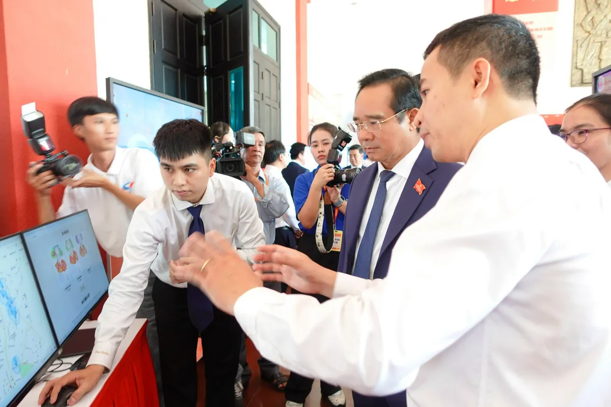 Đại hội Đảng bộ UBND TPHồ Chí Minh lần thứ I: Hướng tới đô thị văn minh, hiện đại - Ảnh 11.