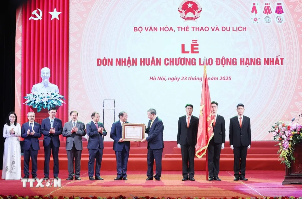 Tổng Bí thư Tô: Văn hóa phải đi trước một bước để soi đường - Ảnh 3.