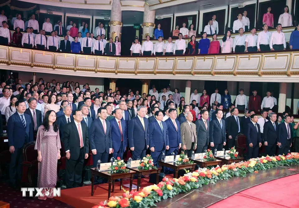 Tổng Bí thư Tô: Văn hóa phải đi trước một bước để soi đường - Ảnh 1.