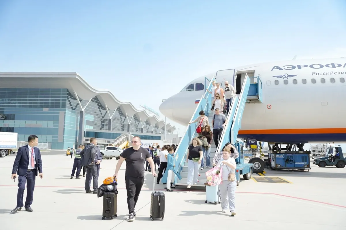 Du lịch Khánh Hòa: Hè 2025 sôi động, khách quốc tế tăng mạnh - Ảnh 2.