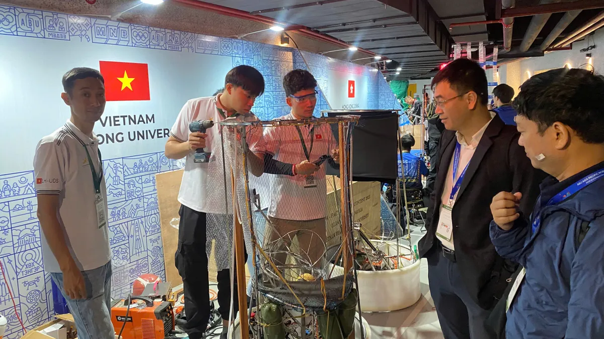 ABU Robocon 2025: Những bước chạy đầu tiên của đội tuyển Việt Nam tại Mông Cổ- Ảnh 2. ABU Robocon 2025: Những bước chạy đầu tiên của đội tuyển Việt Nam tại Mông Cổ- Ảnh 2.