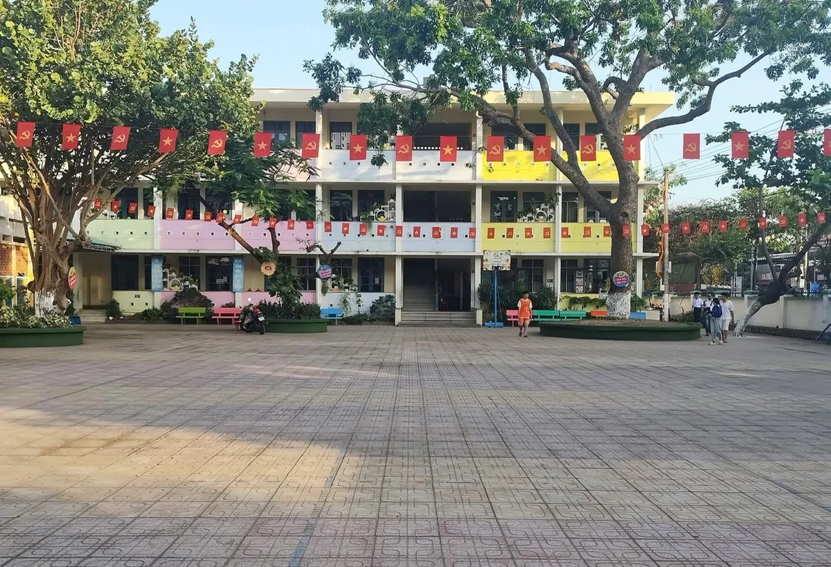 Khánh Hòa khẩn trương chuẩn bị cho năm học mới - Ảnh 1. Khánh Hòa khẩn trương chuẩn bị cho năm học mới - Ảnh 1.