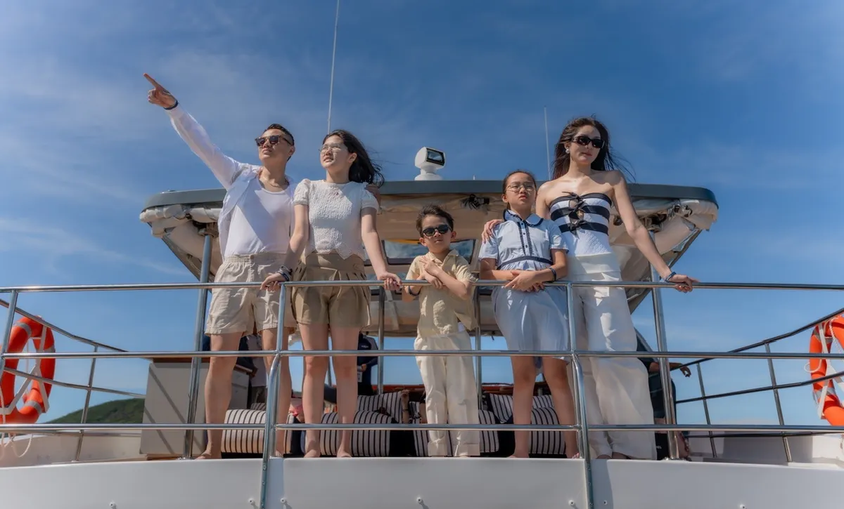 Du lịch Khánh Hòa: Hè 2025 sôi động, khách quốc tế tăng mạnh - Ảnh 5.