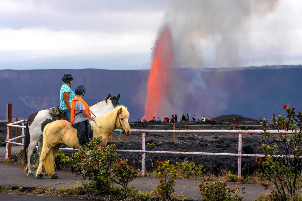 Núi lửa Kilauea (Mỹ) phun trào hàng chục lần kể từ tháng 12/2024 - Ảnh 5.