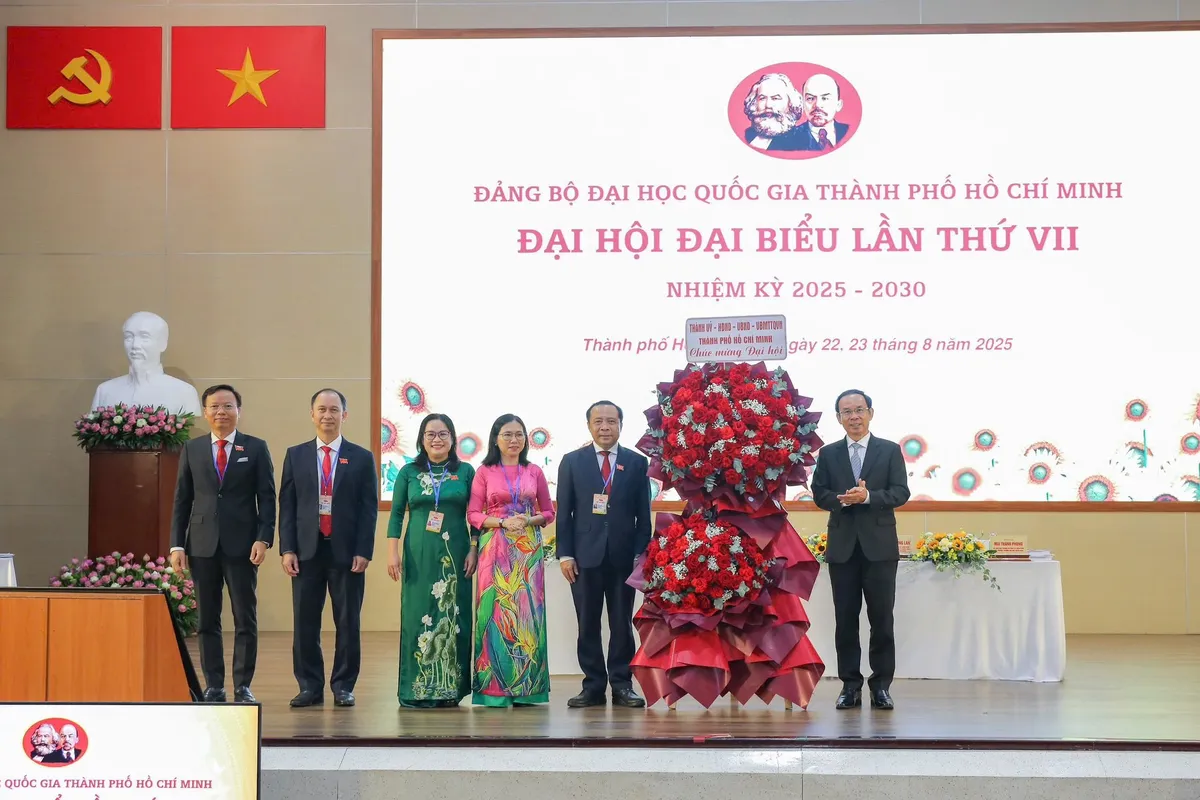 Đại học Quốc gia TP Hồ Chí Minh hướng tới Top 100 đại học châu Á- Ảnh 2.