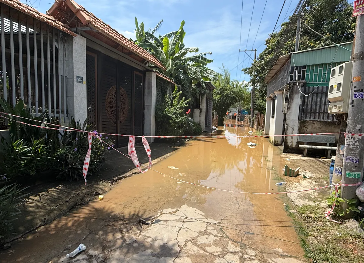 Đồng Nai: Hỗ trợ người dân bị ngập nước do mưa lớn ổn định cuộc sống- Ảnh 10. Đồng Nai: Hỗ trợ người dân bị ngập nước do mưa lớn ổn định cuộc sống- Ảnh 10.
