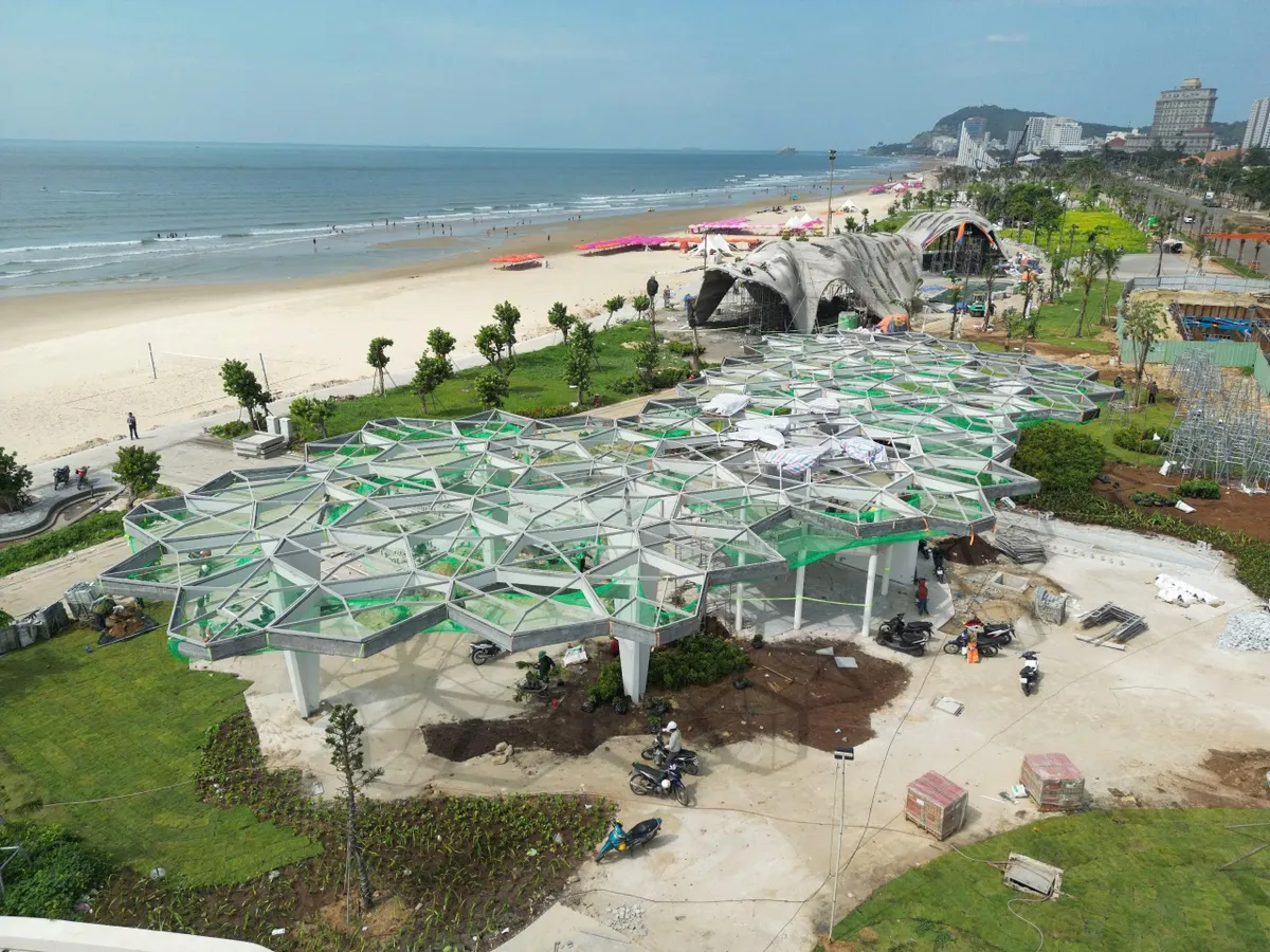 TP Hồ Chí Minh: Tăng tốc chỉnh trang bãi biển chào mừng lễ 2/9- Ảnh 7. TP Hồ Chí Minh: Tăng tốc chỉnh trang bãi biển chào mừng lễ 2/9- Ảnh 7.