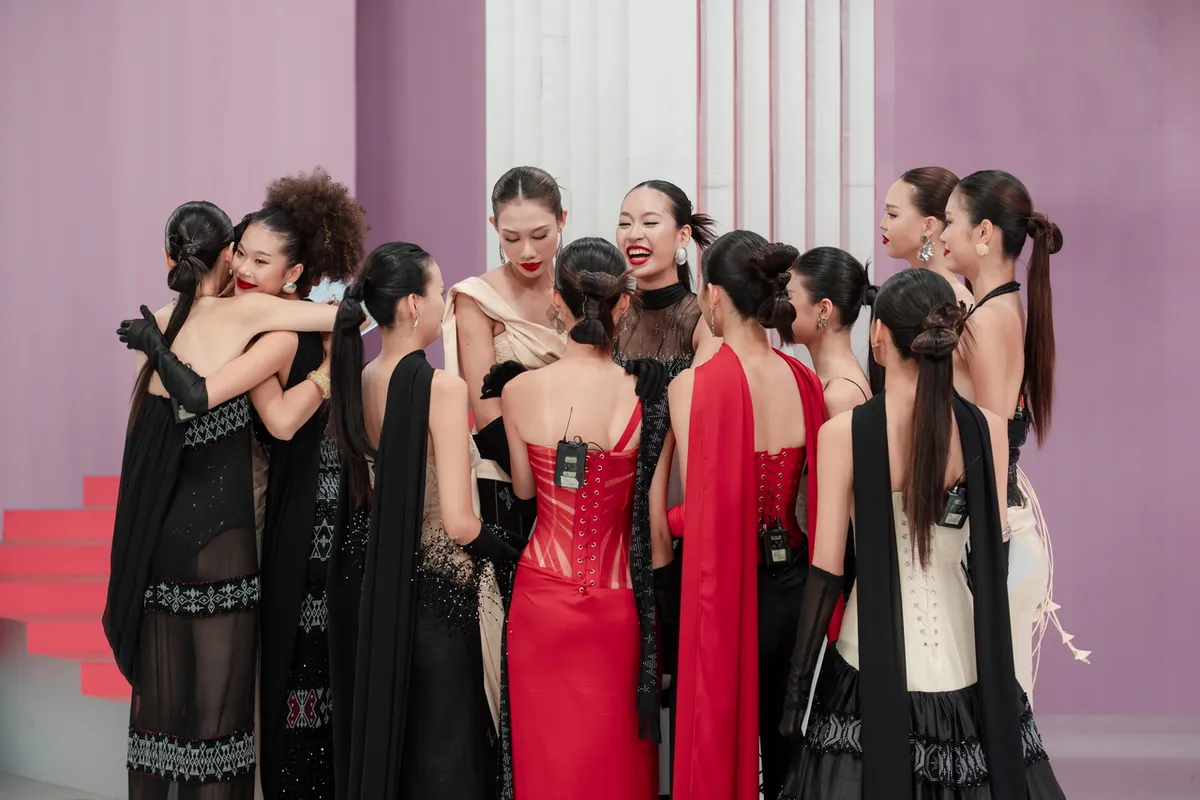 Vietnam's Next Top Model - Tập 4: Lộ diện "ngựa ô" của mùa giải - Ảnh 3.