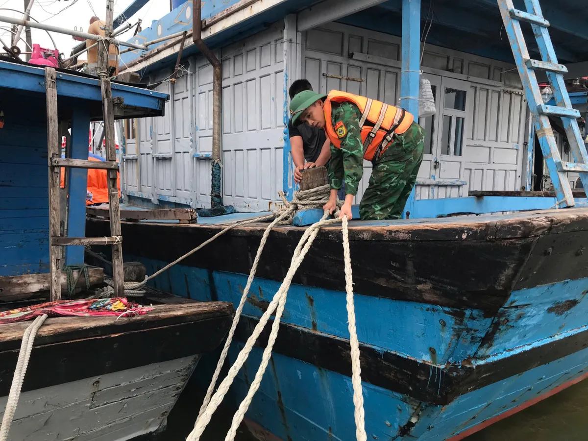 Huế chủ động ứng phó bão số 5, đảm bảo an toàn cho học sinh và người dân- Ảnh 2. Huế chủ động ứng phó bão số 5, đảm bảo an toàn cho học sinh và người dân- Ảnh 2.
