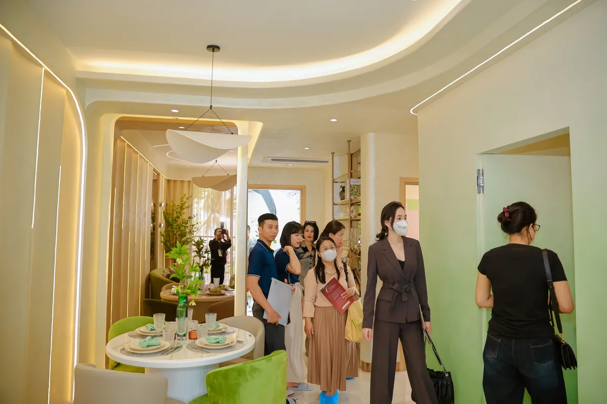 OCB Holdings ra mắt căn hộ mẫu dự &aacute;n A&K Holdings: &ldquo;Kh&ocirc;ng gian sống thời thượng&rdquo; cho người trẻ đ&ocirc; thị mới - Ảnh 2