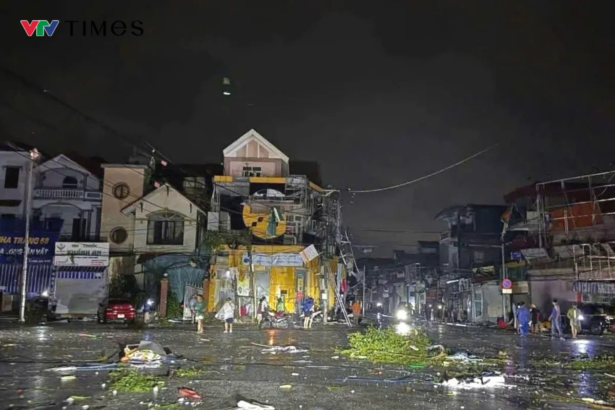 Ninh Bình: Một người chết, hơn 300 hộ dân bị ảnh hưởng do bão số 5 - Ảnh 1.