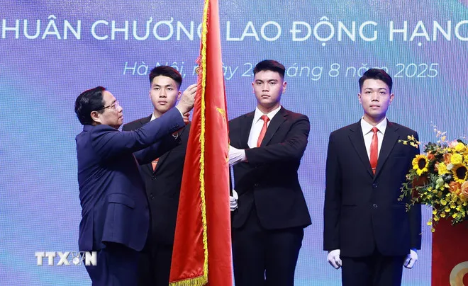 Thủ tướng: Đưa thể chế, pháp luật trở thành lợi thế cạnh tranh quốc gia- Ảnh 1.