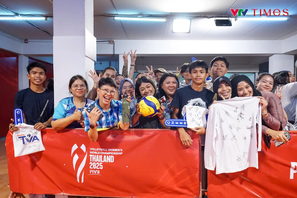 Cổ động vi&ecirc;n Th&aacute;i Lan n&aacute;n lại đ&ecirc;m muộn v&igrave; c&aacute;c nữ vận động vi&ecirc;n- Ảnh 7.