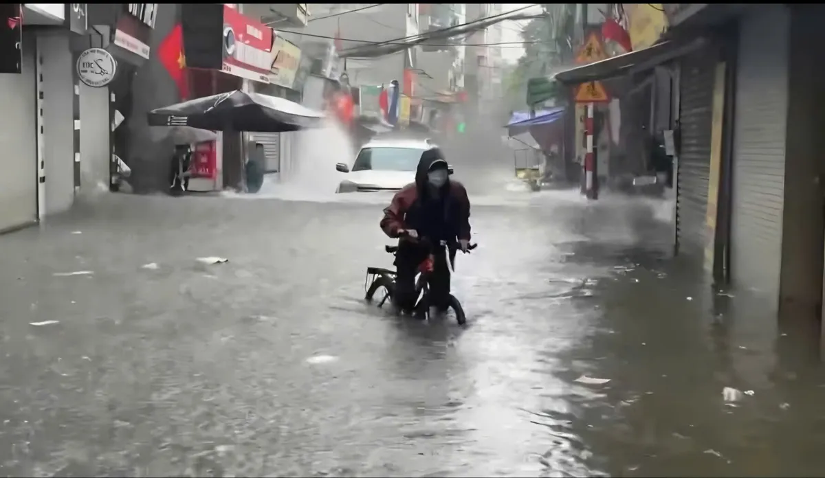 Nguyên nhân nào khiến Hà Nội cứ mưa là… ngập? - Ảnh 9.