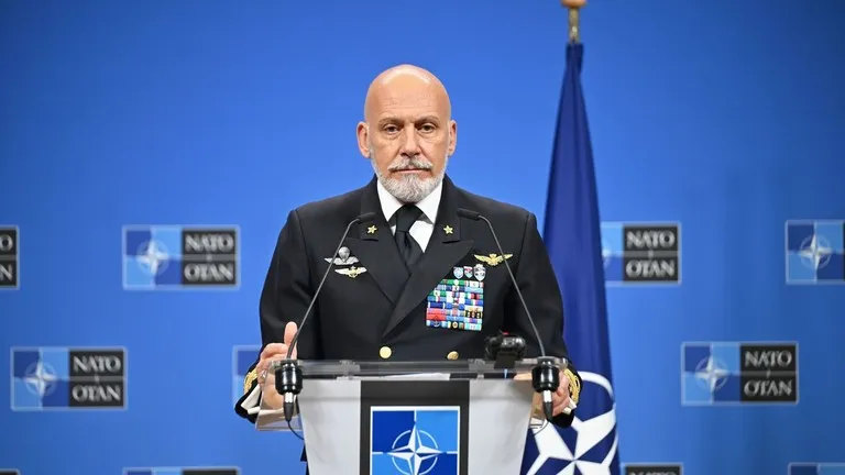 NATO sẽ viện trợ quân sự 50 tỷ USD cho Ukraine- Ảnh 1. NATO sẽ viện trợ quân sự 50 tỷ USD cho Ukraine- Ảnh 1.