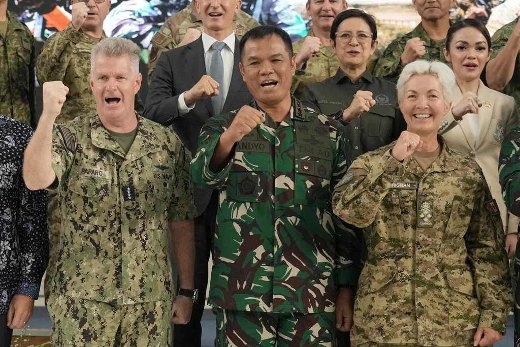 Indonesia, Mỹ và 11 quốc gia bắt đầu tập trận Siêu lá chắn Garuda 2025- Ảnh 1. Indonesia, Mỹ và 11 quốc gia bắt đầu tập trận Siêu lá chắn Garuda 2025- Ảnh 1.