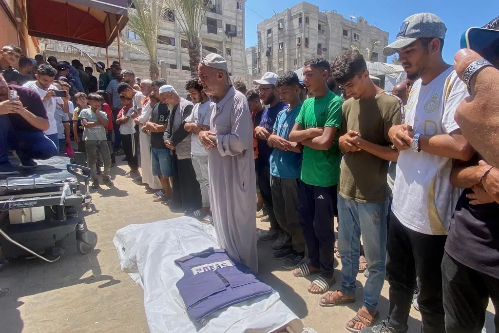 Israel tấn công bệnh viện ở Gaza 2 lần trong ngày khiến ít nhất 20 người tử vong - Ảnh 2. Israel tấn công bệnh viện ở Gaza 2 lần trong ngày khiến ít nhất 20 người tử vong - Ảnh 2.