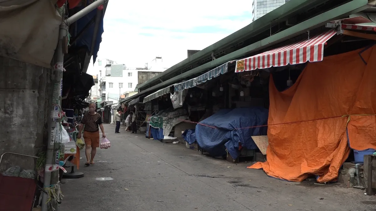 TP Hồ Chí Minh tháo gỡ khó khăn cho các chợ dân sinh và đầu mối - Ảnh 1.