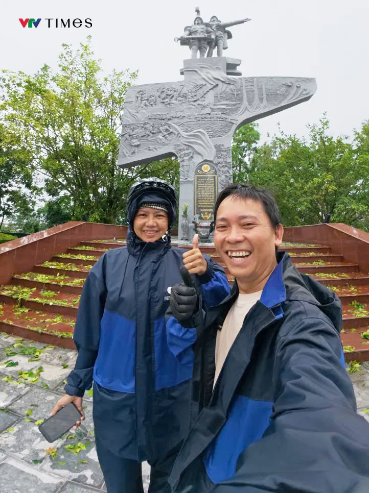 Đạp xe 2000km từ TP. Cần Thơ ra Hà Nội xem diễu binh 2/9- Ảnh 3. Đạp xe 2000km từ TP. Cần Thơ ra Hà Nội xem diễu binh 2/9- Ảnh 3.
