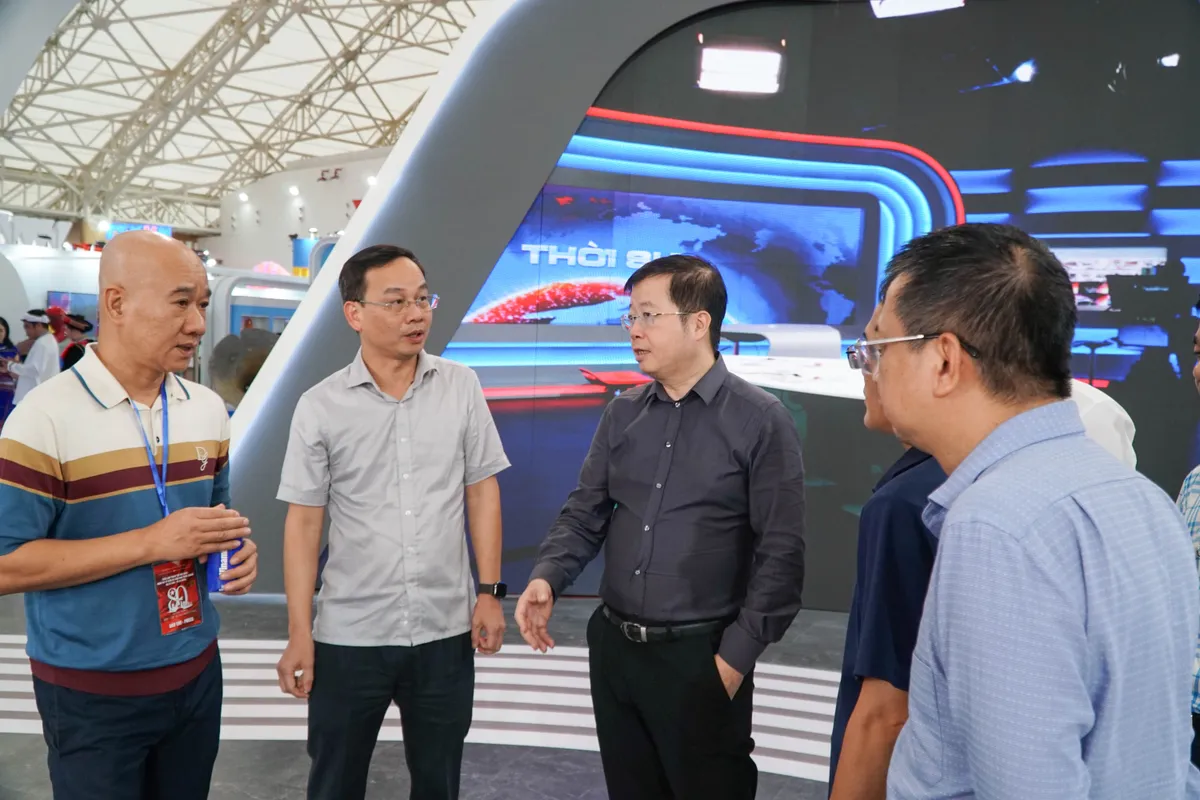 Lãnh đạo Đài THVN thăm gian trưng bày của VTV tại Triển lãm thành tựu đất nước- Ảnh 7. Lãnh đạo Đài THVN thăm gian trưng bày của VTV tại Triển lãm thành tựu đất nước- Ảnh 7.