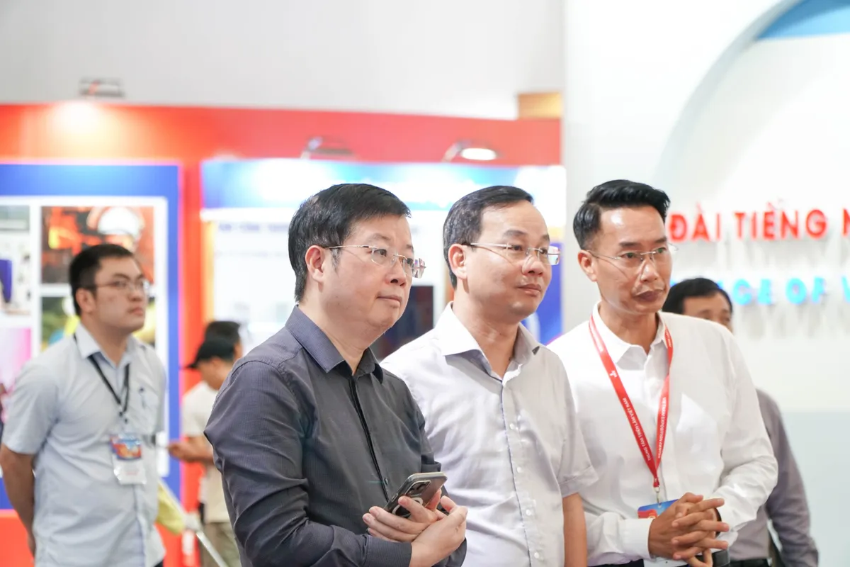 Lãnh đạo Đài THVN thăm gian trưng bày của VTV tại Triển lãm thành tựu đất nước- Ảnh 4. Lãnh đạo Đài THVN thăm gian trưng bày của VTV tại Triển lãm thành tựu đất nước- Ảnh 4.