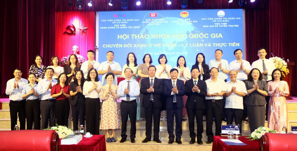 Thảo luận các giải pháp thúc đẩy tiến trình chuyển đổi xanh tại Việt Nam - Ảnh 4.