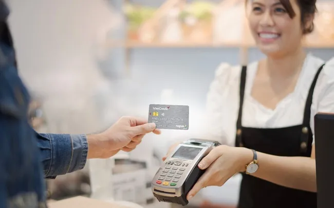 Việc áp dụng hóa đơn điện tử qua máy tính tiền giúp hộ kinh doanh tuân thủ nghĩa vụ thuế minh bạch Việc áp dụng hóa đơn điện tử qua máy tính tiền giúp hộ kinh doanh tuân thủ nghĩa vụ thuế minh bạch