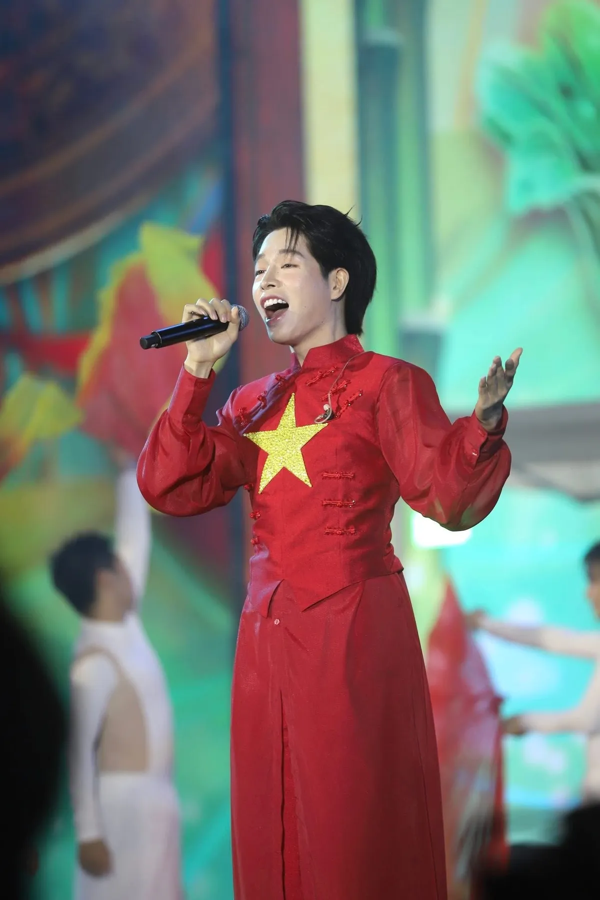 “Việt Nam trong tôi”: Đêm concert trong mưa chạm tim  khán giả - Ảnh 6.