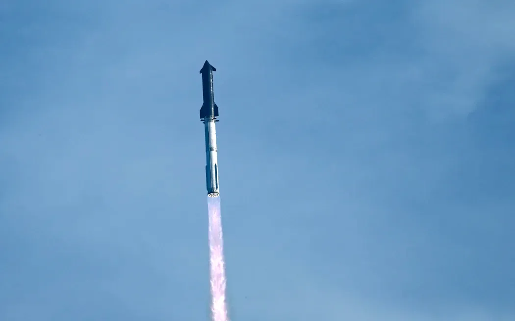 SpaceX phóng thành công siêu tên lửa Starship sau nhiều lần thất bại- Ảnh 1. SpaceX phóng thành công siêu tên lửa Starship sau nhiều lần thất bại- Ảnh 1.