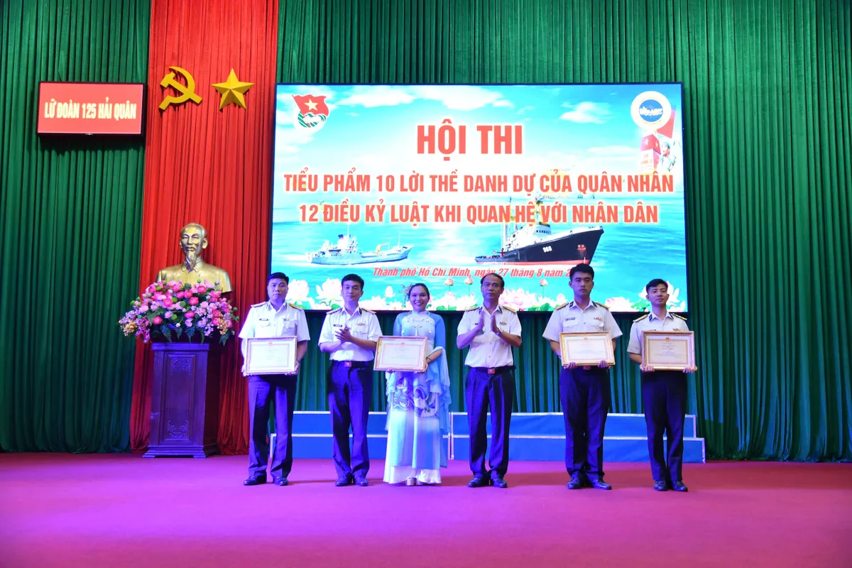 Hội thi tiểu phẩm về 10 lời thề danh dự và 12 điều kỷ luật khi quan hệ với nhân dân - Ảnh 3.