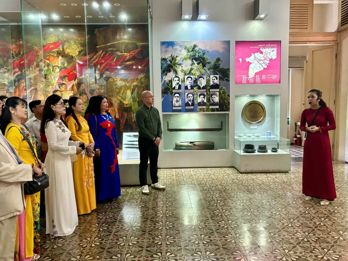 TP Hồ Chí Minh gặp gỡ người Việt Nam ở nước ngoài nhân dịp Quốc khánh 2/9 - Ảnh 3.