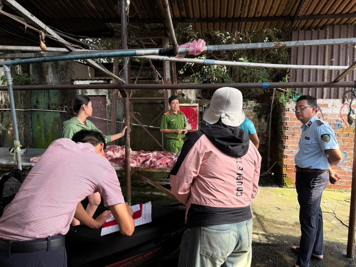 TP Hồ Chi Minh: Phát hiện lò mổ heo lậu tại phường Phú Mỹ - Ảnh 2.