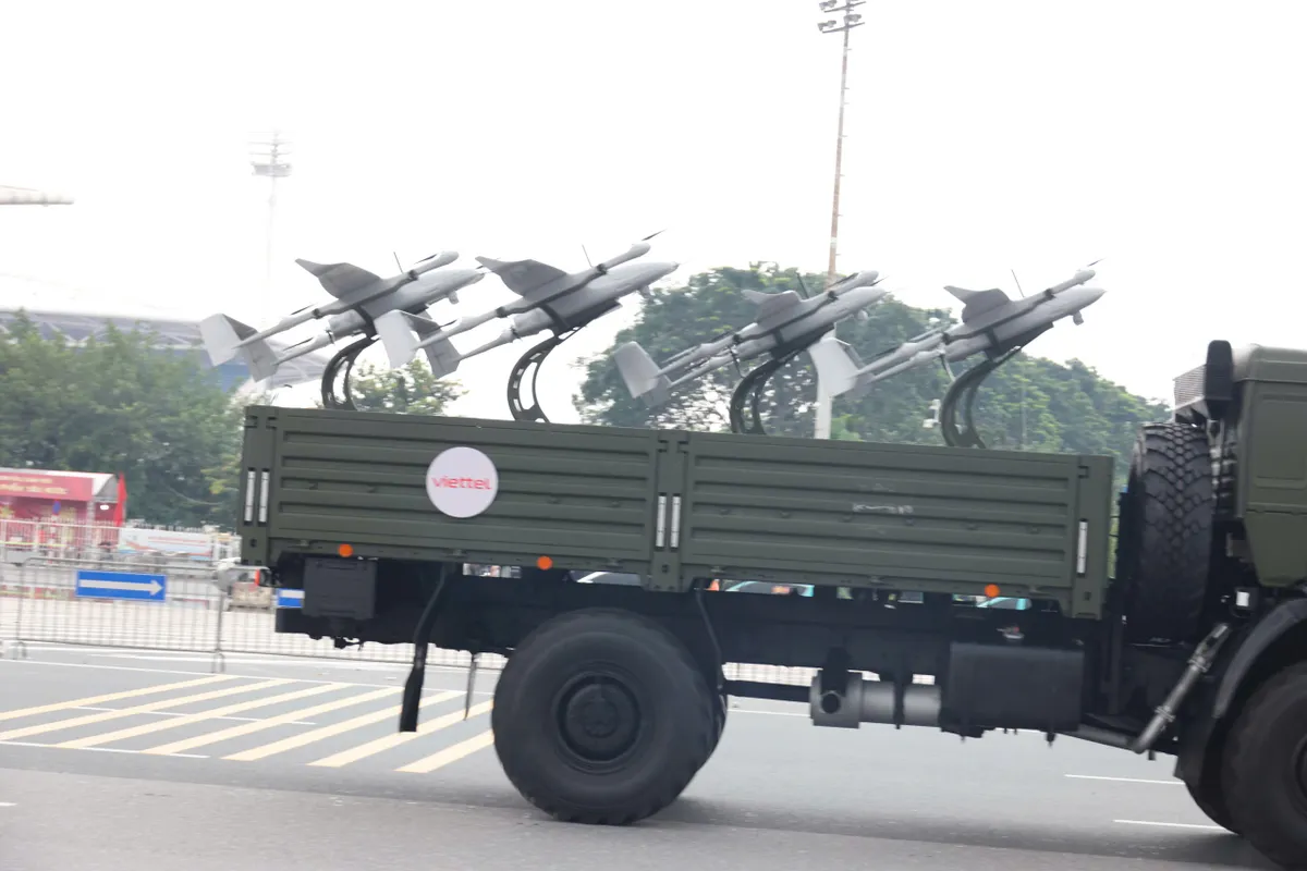 Xe chở khí tài sẵn sàng trước giờ sơ duyệt A80 - Ảnh 3.