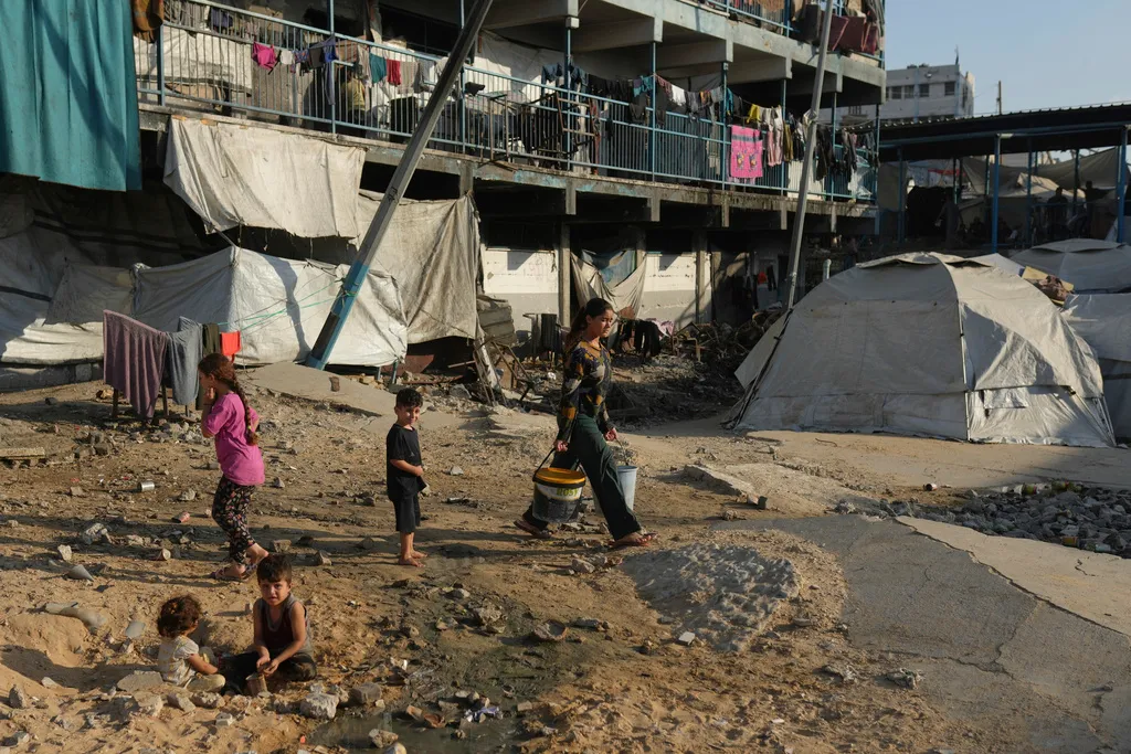 Kêu gọi ngừng bắn ngay lập tức tại Gaza - Ảnh 1.