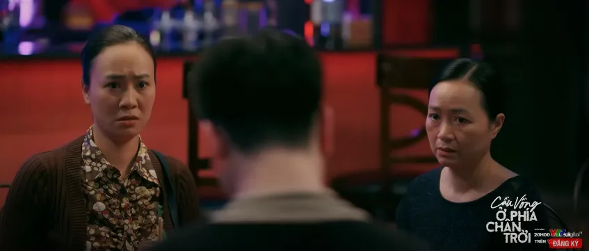 Cầu vồng ở ph&iacute;a ch&acirc;n trời - Tập 25: Chị gi&uacute;p việc tiết lộ Oanh thất nghiệp, bết b&aacute;t nhưng vẫn sĩ - Ảnh 5.