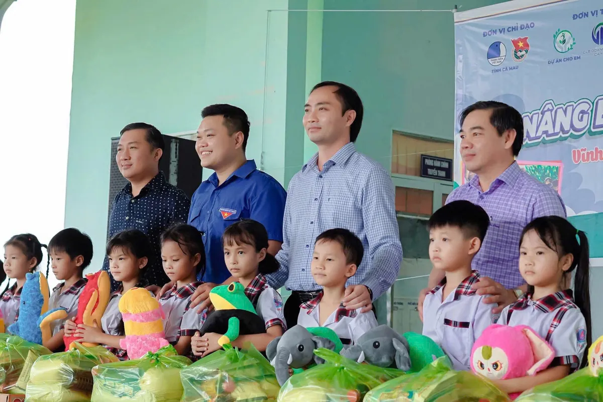 Hành trình nâng bước em tới trường – gieo mầm tri thức nơi cực Nam Tổ quốc- Ảnh 3.