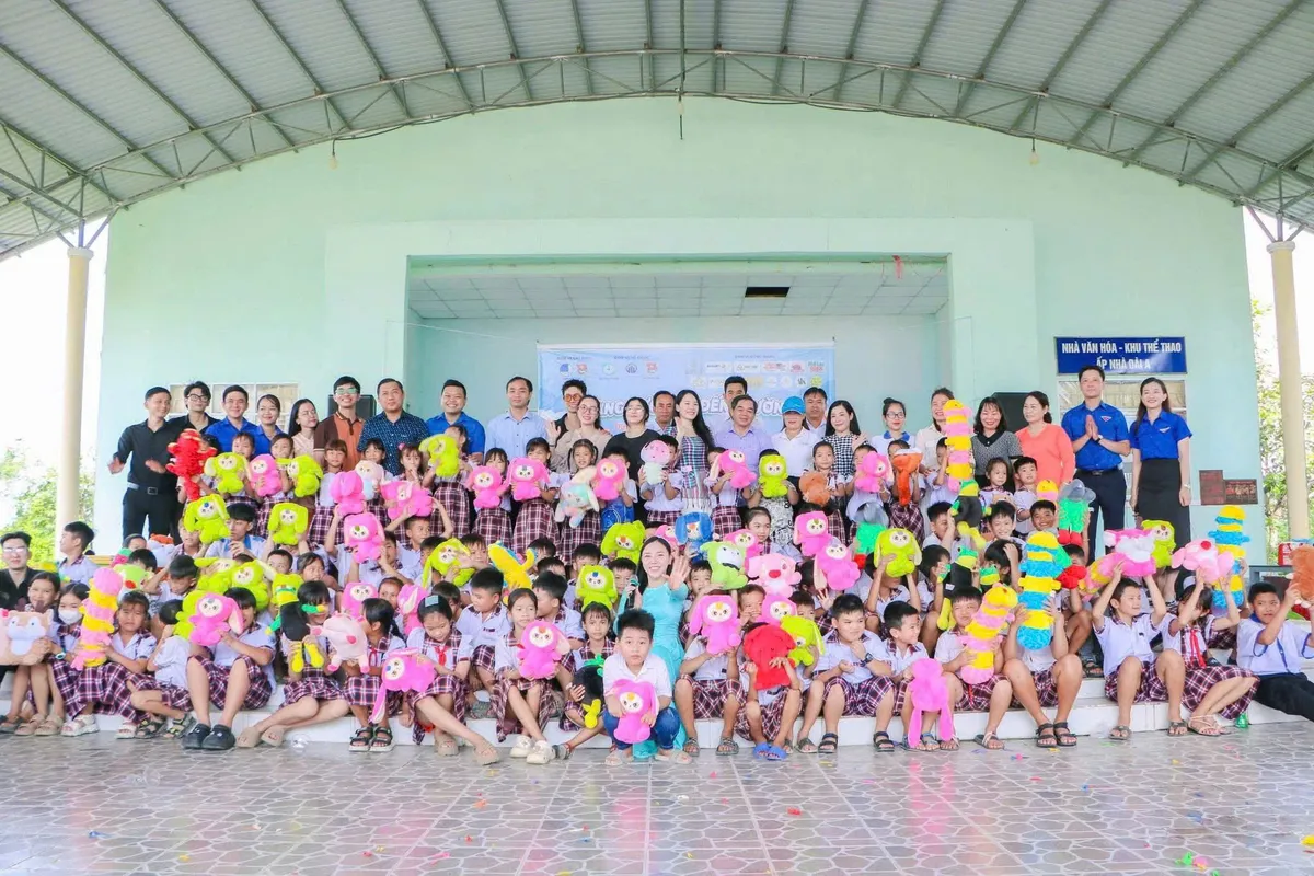Hành trình nâng bước em tới trường – gieo mầm tri thức nơi cực Nam Tổ quốc- Ảnh 5.