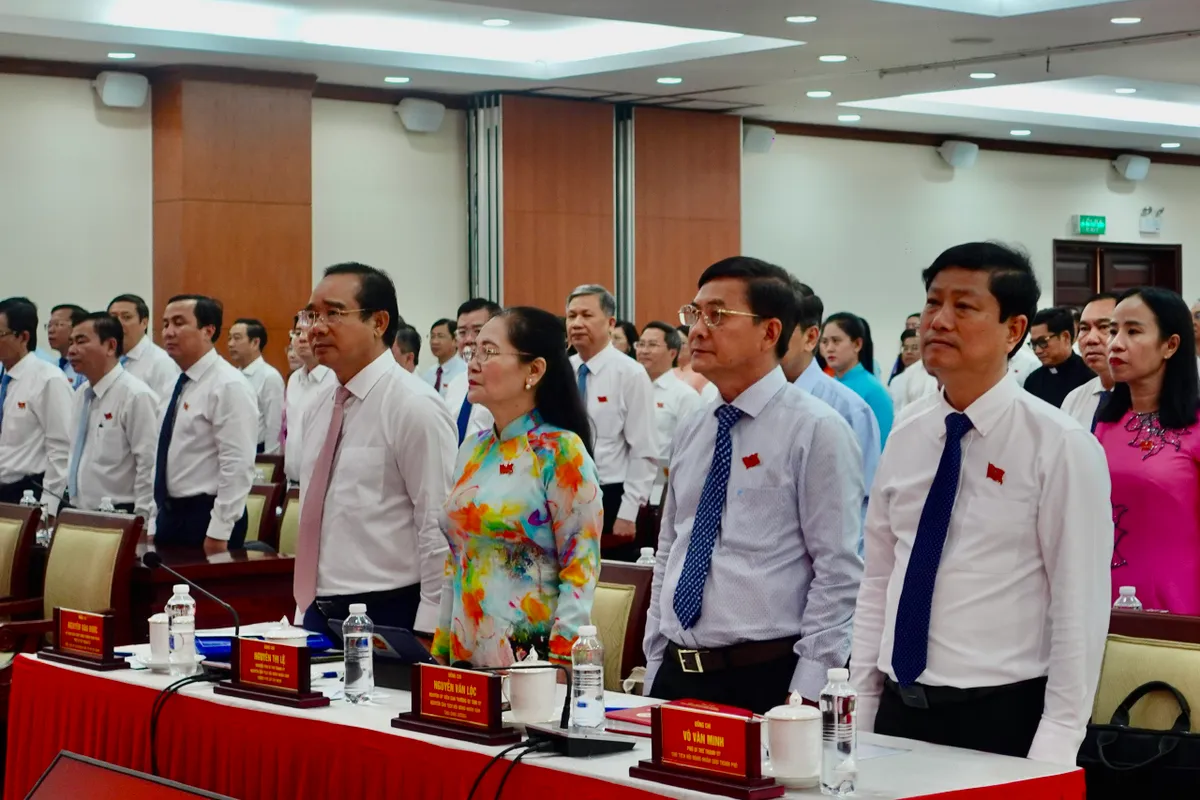 Kỳ họp thứ Ba Hội đồng nhân dân TP Hồ Chí Minh: Tháo gỡ “điểm nghẽn” tạo nền tảng bứt phá - Ảnh 1.