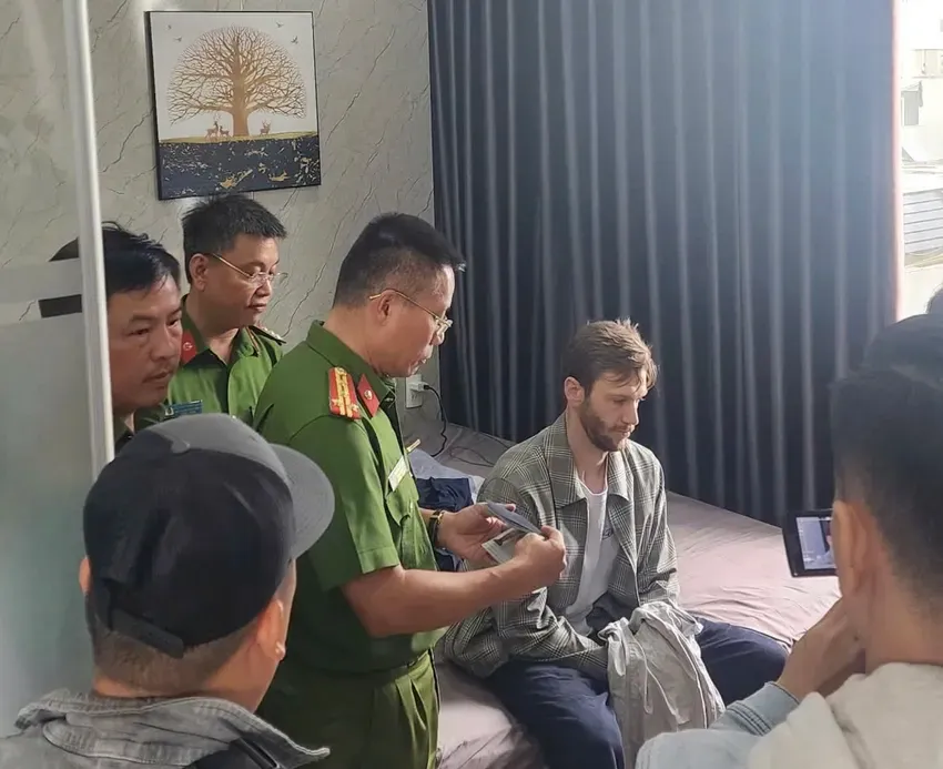 Kẻ cướp tiệm vàng tại Đà Nẵng chuẩn bị kịch bản rất kỹ lưỡng - Ảnh 1.