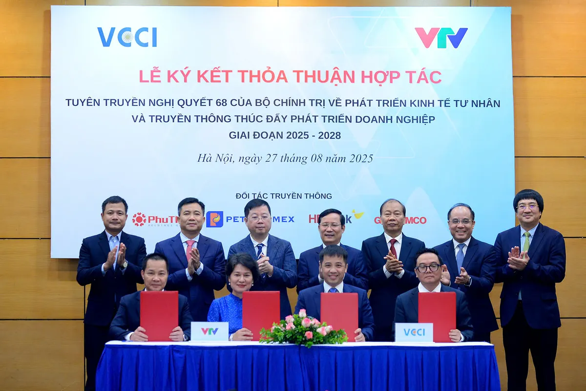 VTV và VCCI ký kết thỏa thuận hợp tác thúc đẩy phát triển doanh nghiệp giai đoạn 2025 - 2028 - Ảnh 1.