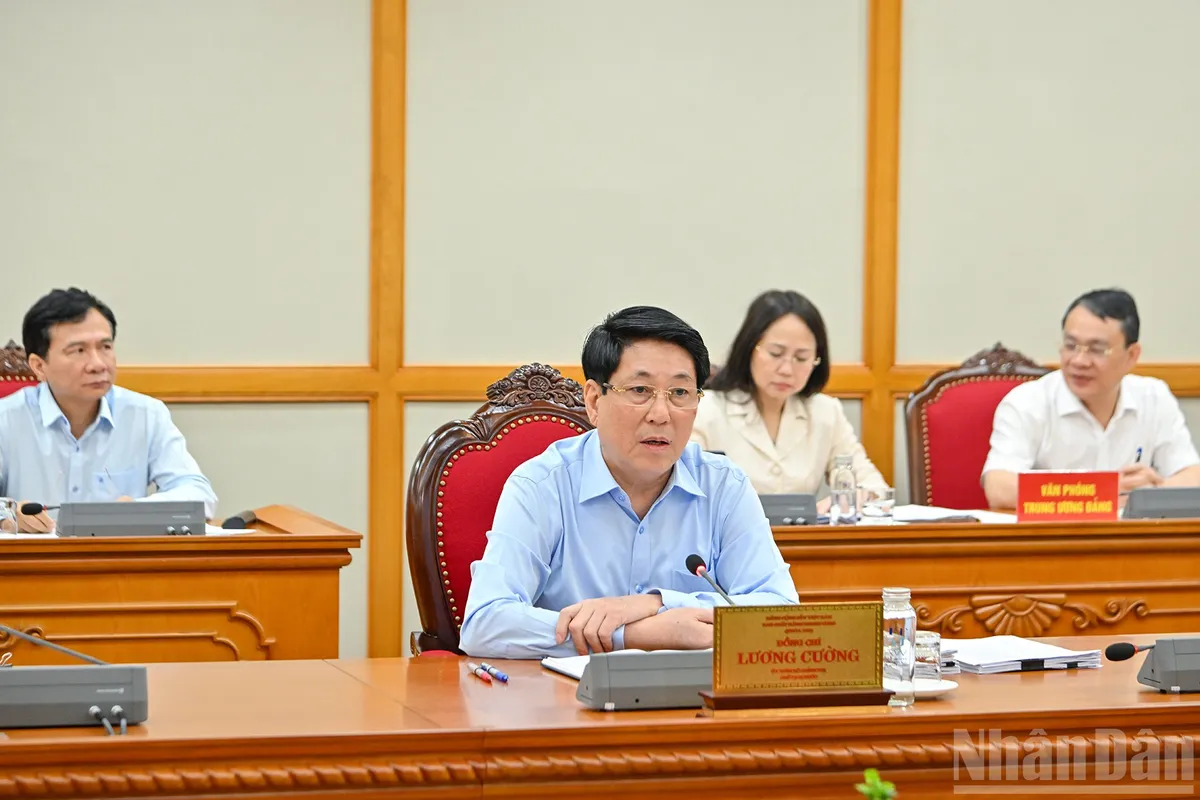 Bộ Chính trị làm việc với Ban Thường vụ Tỉnh ủy Cao Bằng và Thành ủy Huế- Ảnh 2. Bộ Chính trị làm việc với Ban Thường vụ Tỉnh ủy Cao Bằng và Thành ủy Huế- Ảnh 2.