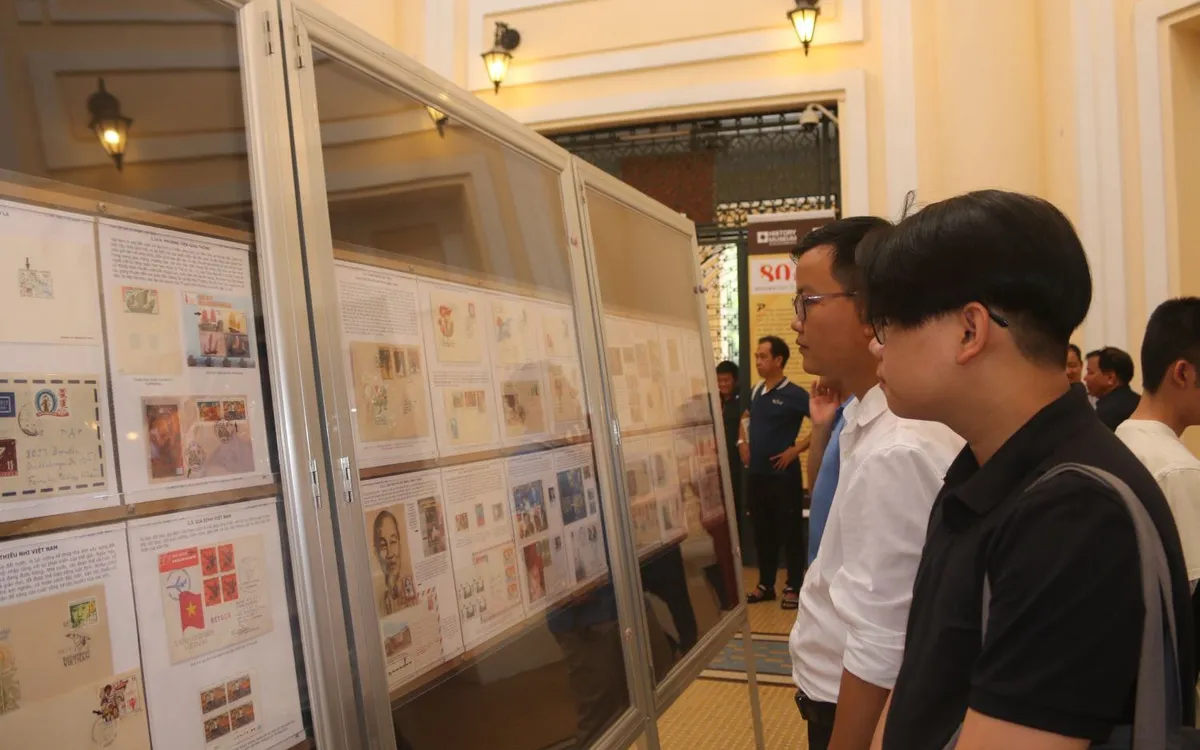 Triển lãm tem diễn ra tại Bảo tàng Lịch sử TP Hồ Chí Minh (2 Nguyễn Bỉnh Khiêm, phường Sài Gòn). Ảnh: Cổng thông tin điện tử TP Hồ Chí Minh. Triển lãm tem diễn ra tại Bảo tàng Lịch sử TP Hồ Chí Minh (2 Nguyễn Bỉnh Khiêm, phường Sài Gòn). Ảnh: Cổng thông tin điện tử TP Hồ Chí Minh.