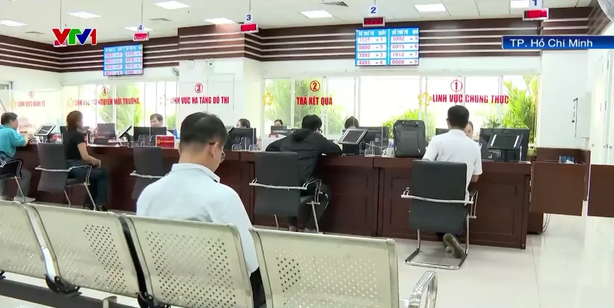 Quá tải trong giải quyết thủ tục hành chính ở cơ sở - Ảnh 11.
