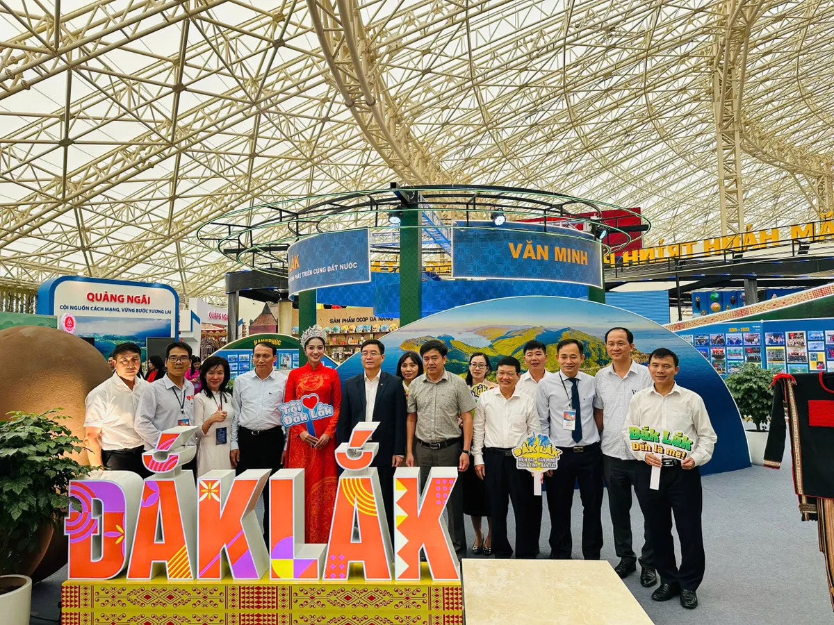 Khai mạc không gian triển lãm Đắk Lắk tại Hà Nội - Ảnh 3.